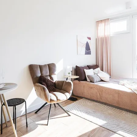 Grzybowska 30 - Beige - Better Warsaw